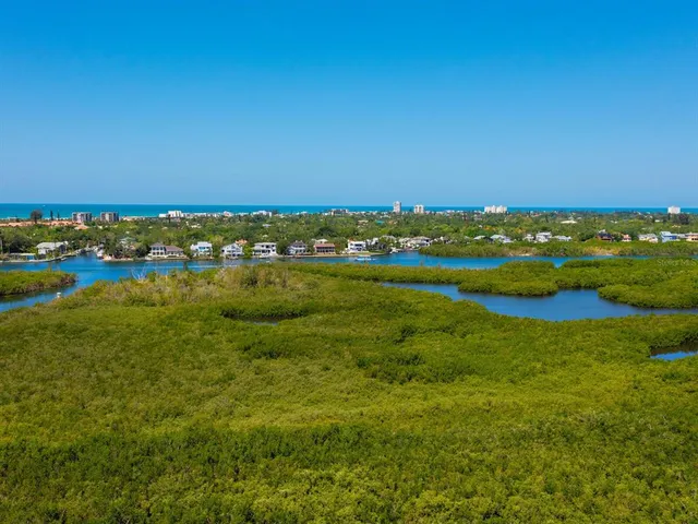 $549,000 | 5420 Eagles Point Circle, Unit 105, Sarasota, FL 34231