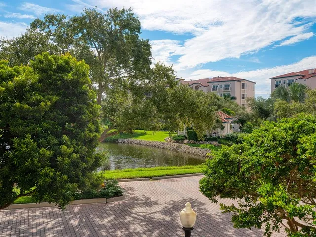$549,000 | 5420 Eagles Point Circle, Unit 105, Sarasota, FL 34231