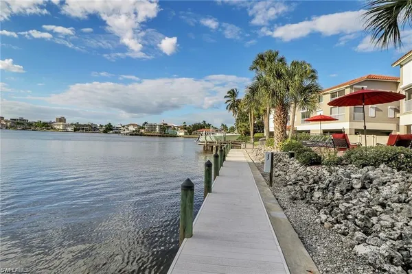 $11,000 | 9101 Vanderbilt Drive, Unit 304, Naples, FL 34108