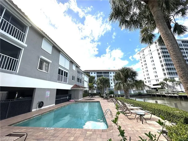 $11,000 | 9101 Vanderbilt Drive, Unit 304, Naples, FL 34108