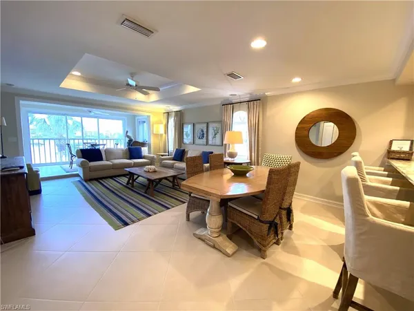 $11,000 | 9101 Vanderbilt Drive, Unit 304, Naples, FL 34108