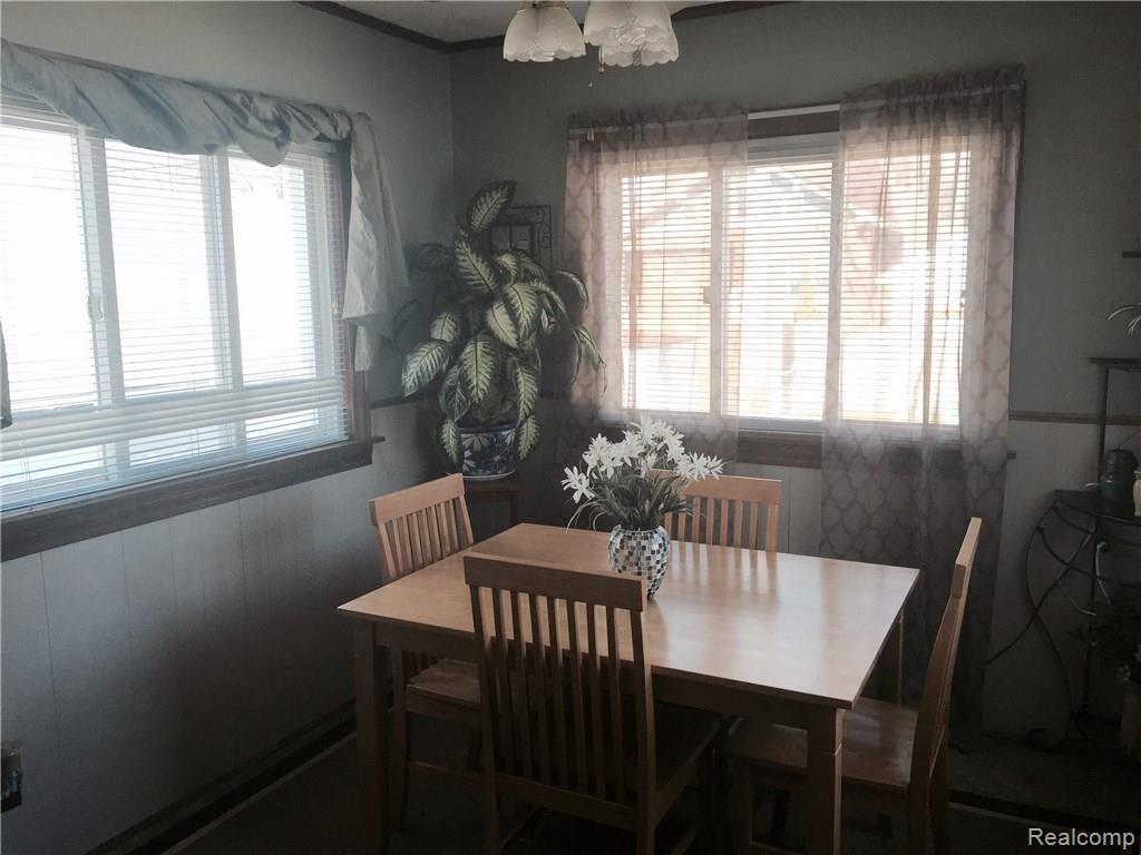 135 Riverside Drive Mount Clemens, MI 48043 - Photo 10 of 54 Gallery Image 10