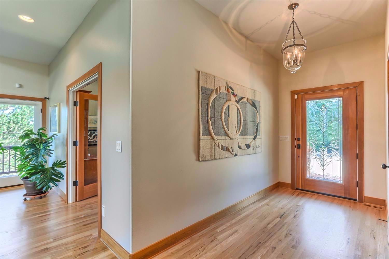 4872 Pioneer Road Medford, OR 97501 - Photo 7 of 35 Additional Photo