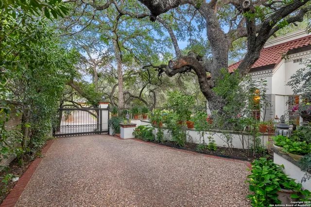 $1,695,000 | 9003 Village Drive, San Antonio, TX 78217
