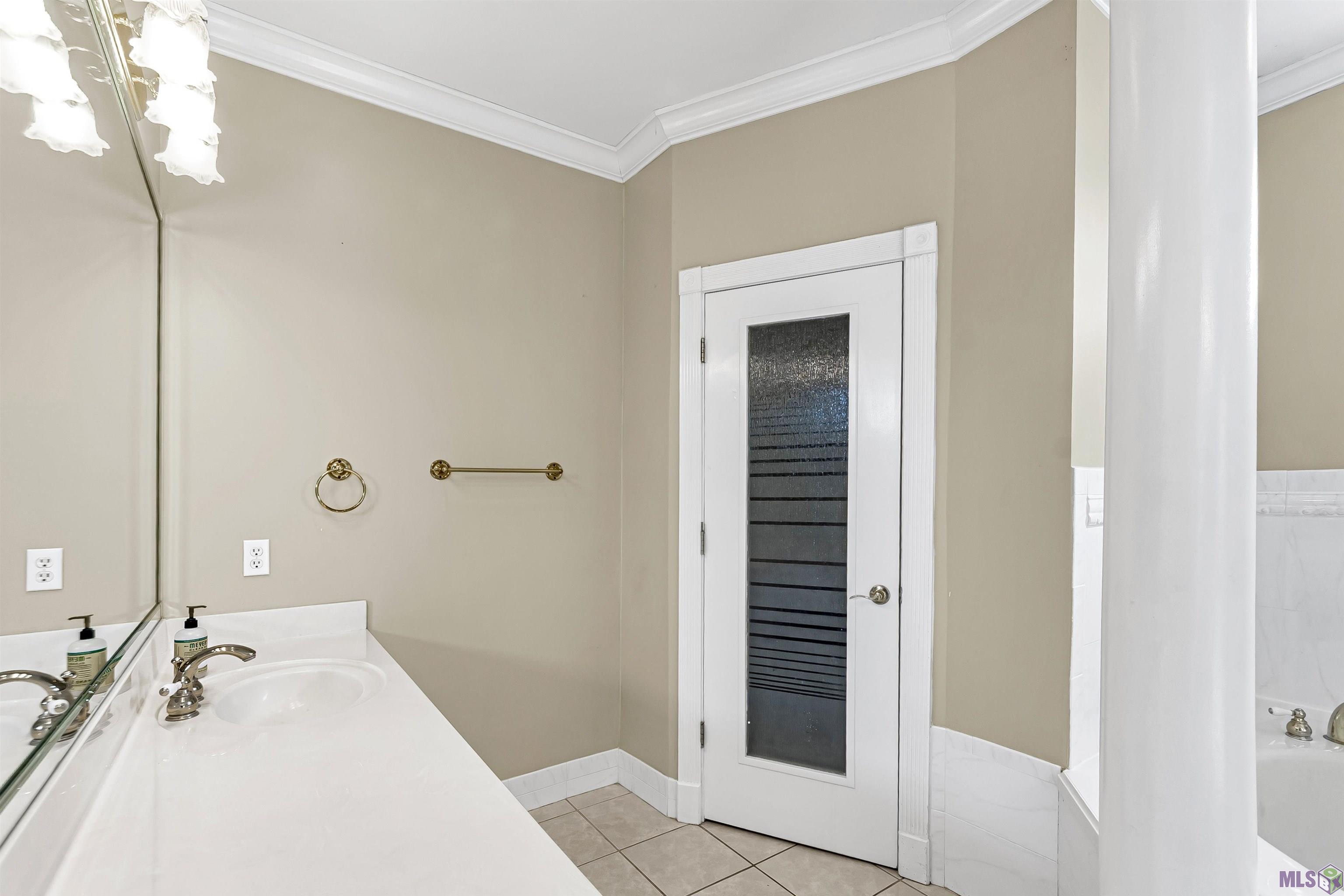 880 Rue Crozat Baton Rouge, LA 70810 - Photo 16 of 32