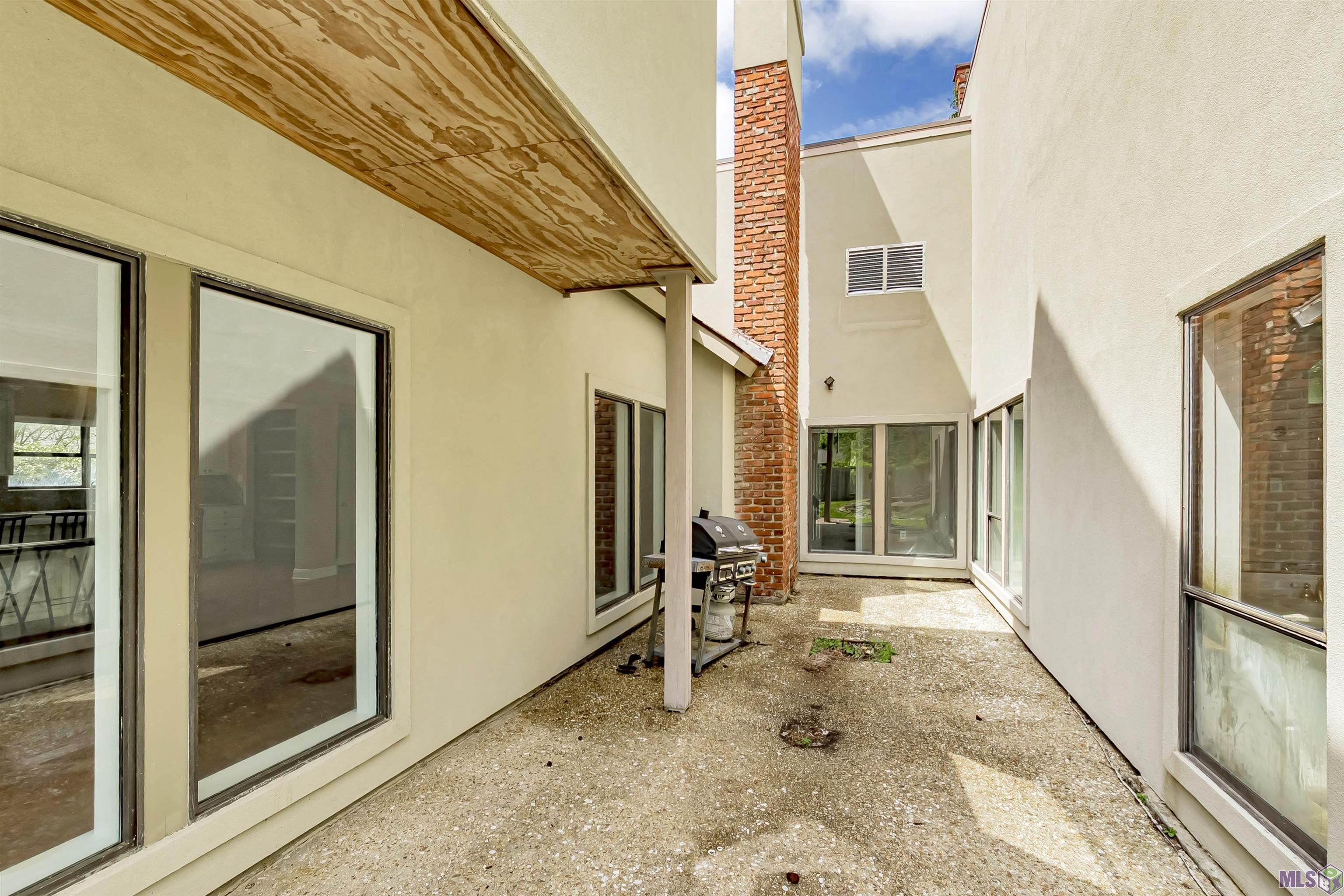 880 Rue Crozat Baton Rouge, LA 70810 - Photo 30 of 32