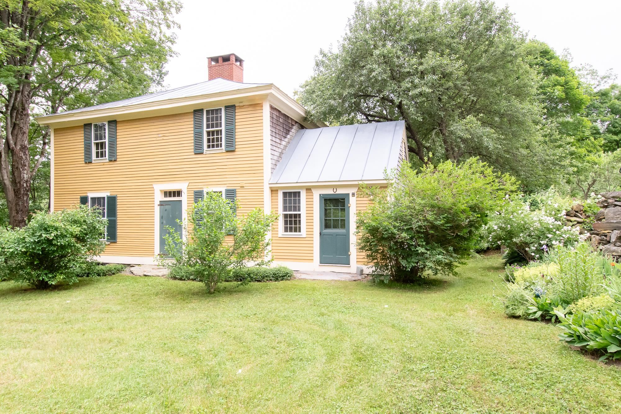 75 Lyon Road Royalton, VT 05068 - Photo 3 of 36 Gallery Image 3
