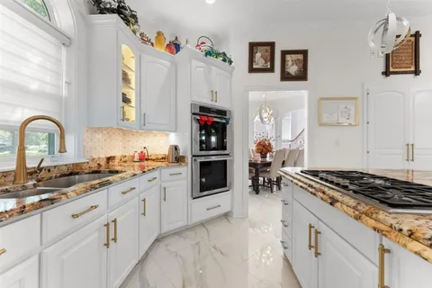 $1,250,000 | 4200 Maid Stone Drive, Lake Charles, LA 70605