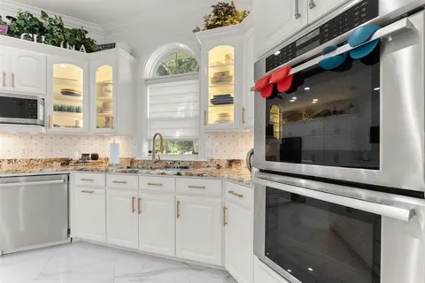 $1,250,000 | 4200 Maid Stone Drive, Lake Charles, LA 70605