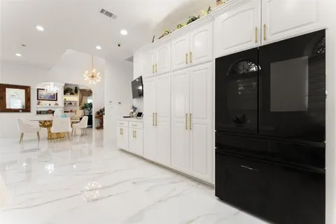 $1,250,000 | 4200 Maid Stone Drive, Lake Charles, LA 70605