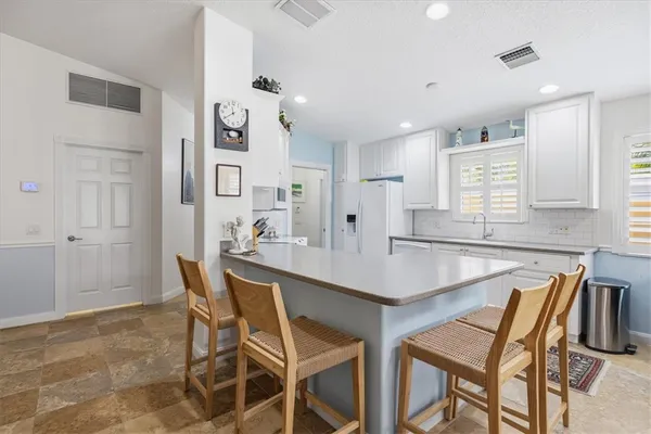 $425,000 | 4944 Corsica Square, Vero Beach, FL 32967