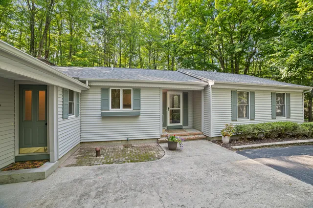 $345,900 | 9348 Center Lane, Stanwood, MI 49346