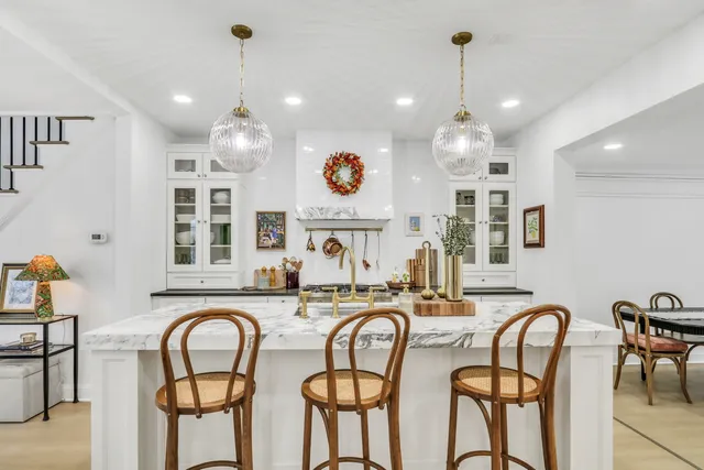 $599,900 | 141 Park Avenue, Grayslake, IL 60030