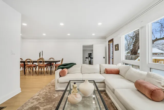 $599,900 | 141 Park Avenue, Grayslake, IL 60030