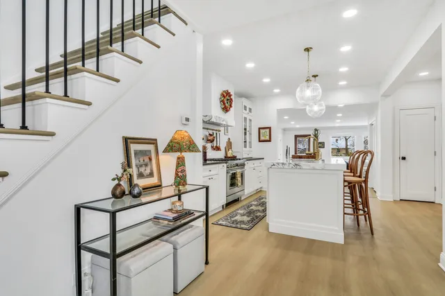 $599,900 | 141 Park Avenue, Grayslake, IL 60030