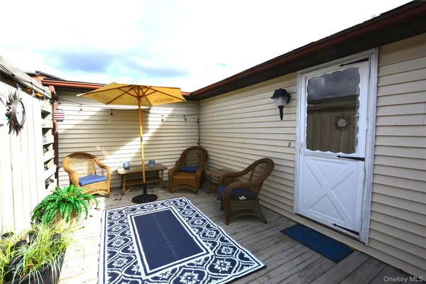 $149,900 | 19 Dogwood Lane, Manorville, NY 11949