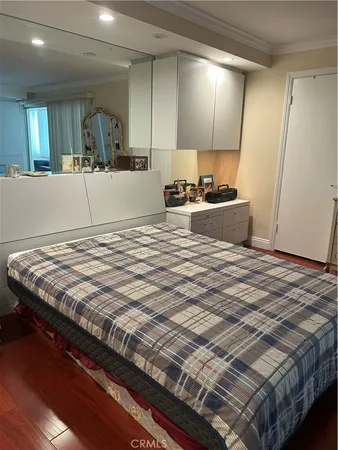 $3,999 | 5315 Yarmouth Avenue, Unit 216, Encino, CA 91316