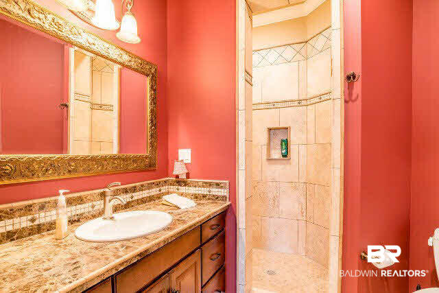 135 Augusta Court Fairhope, AL 36532 - Photo 31 of 45 Bath 5