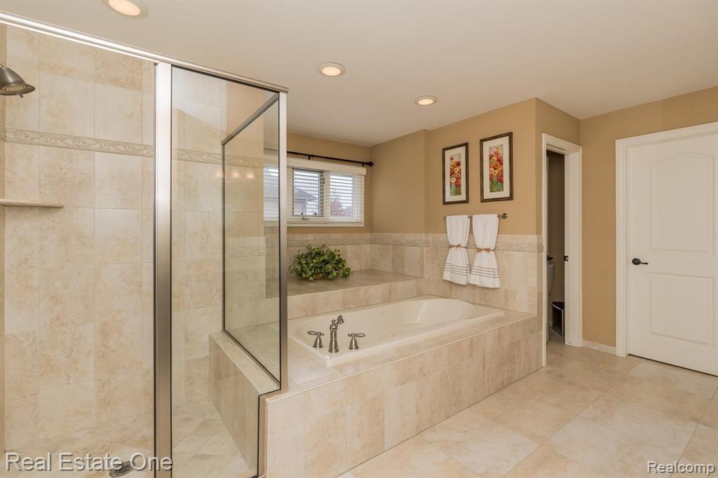 1577 Serene Court Rochester Hills, MI 48306 - Photo 29 of 38
