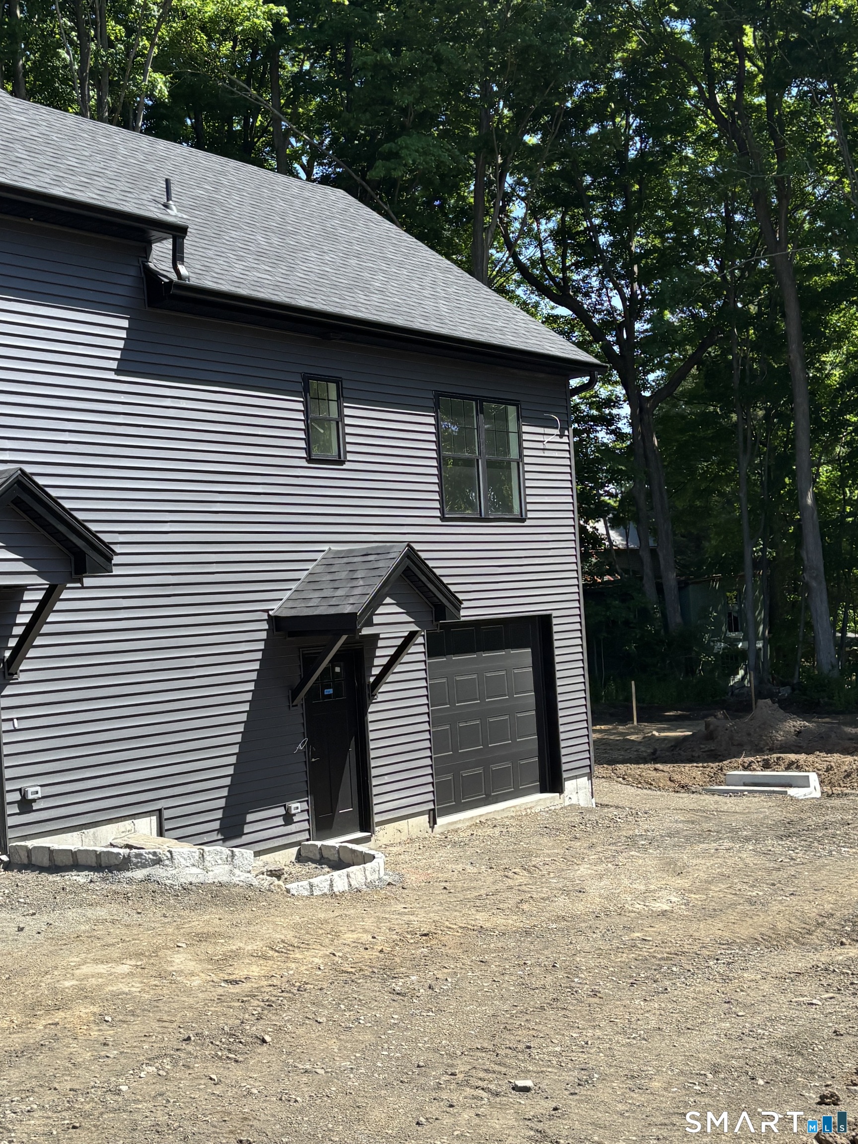 9 Putnam Park Road Bethel, CT 06801 - Photo 3 of 11
