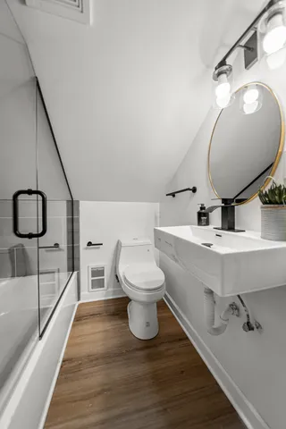 $349,900 | 7537 South Clyde Avenue, Chicago, IL 60649