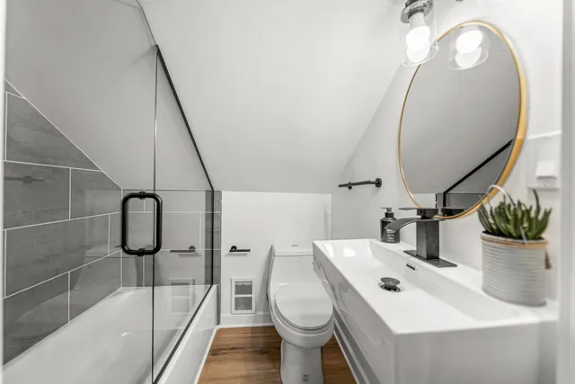 $349,900 | 7537 South Clyde Avenue, Chicago, IL 60649