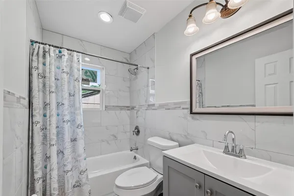 $600,000 | 530 Frankie Street, Unit 1, Houston, TX 77015