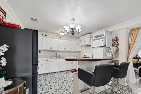 $600,000 | 530 Frankie Street, Unit 1, Houston, TX 77015