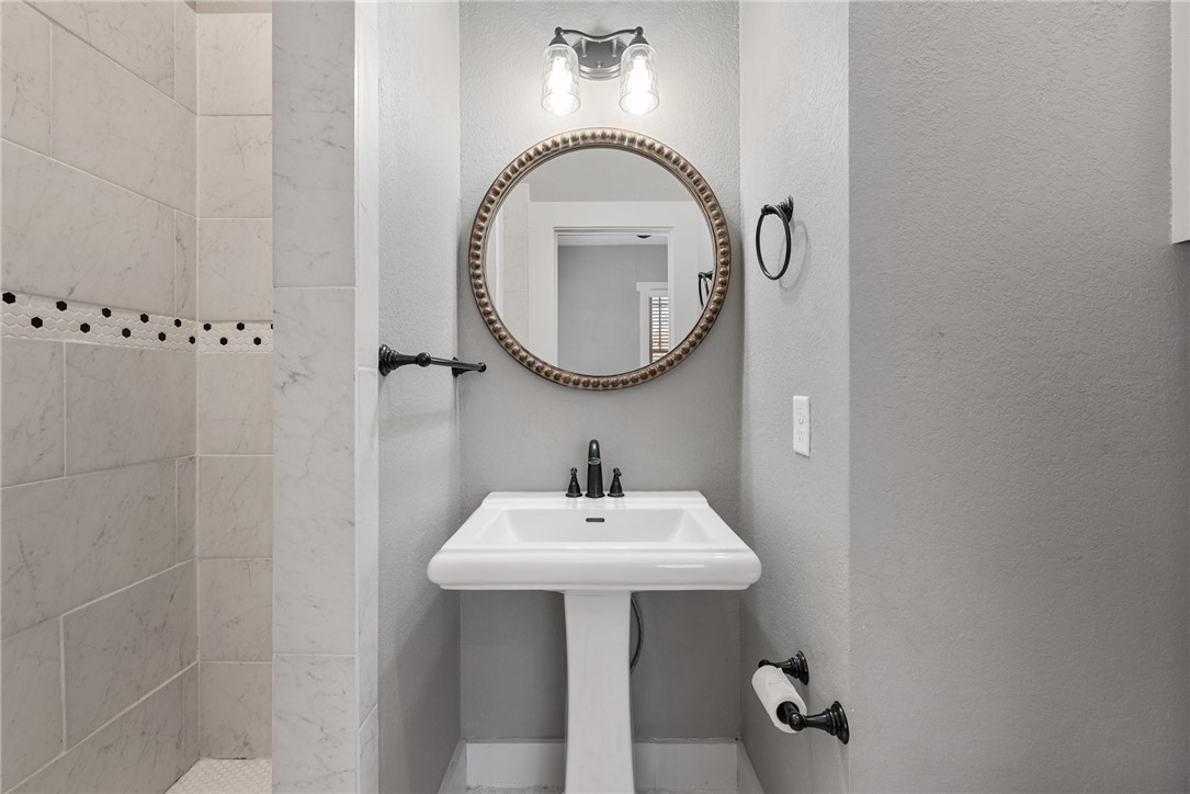 712 East 28th Street Bryan, TX 77803 - Photo 18 of 29