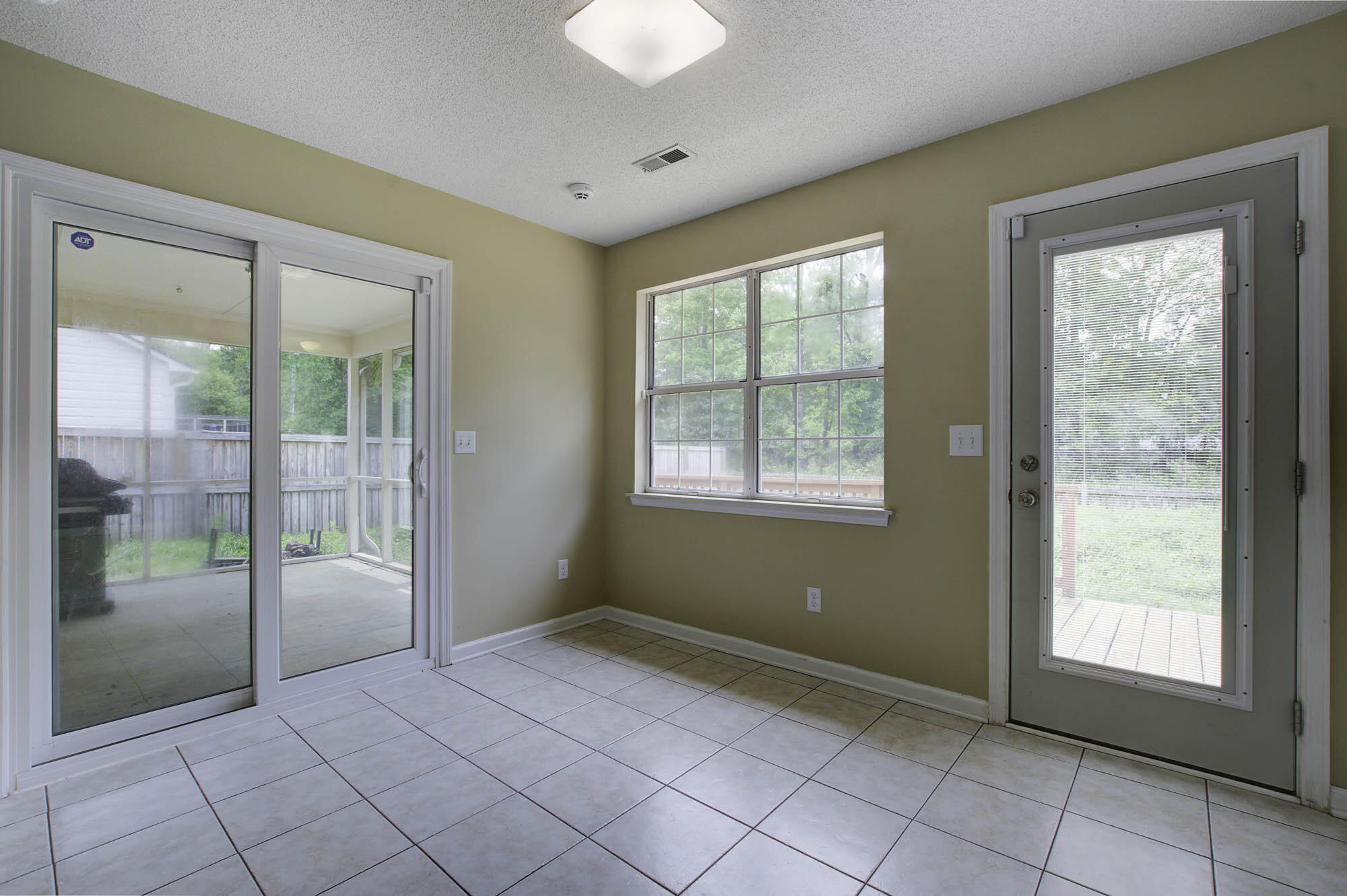 442 Indigo Road Goose Creek, SC 29445 - Photo 8 of 25 442 (8)
