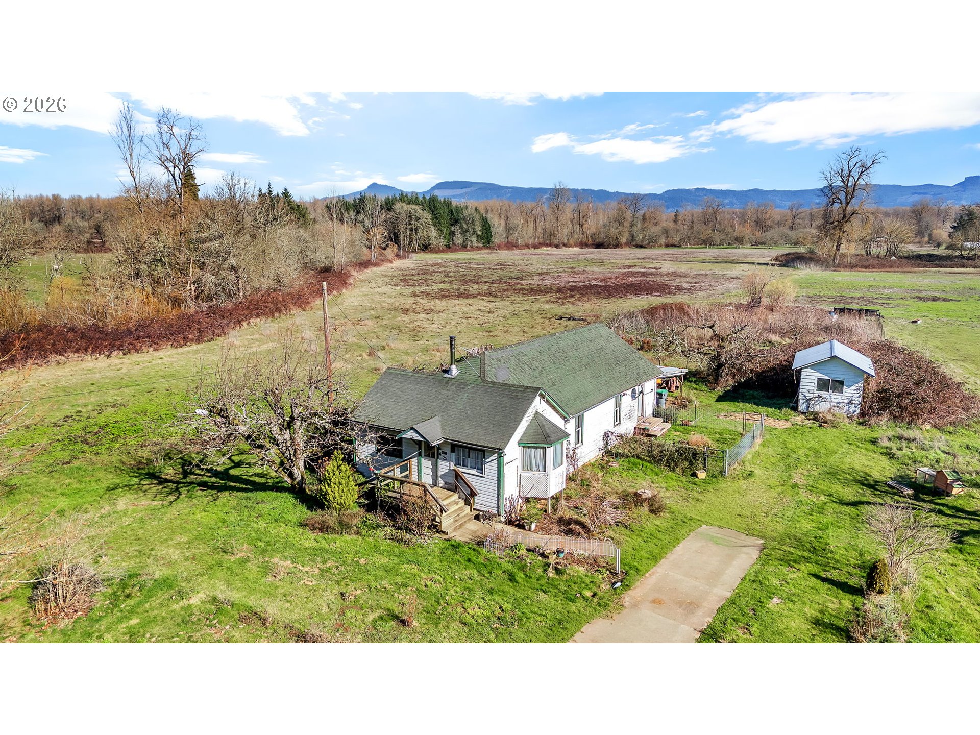 1125 East Beacon Drive Eugene, OR 97404 - Photo 1 of 47 Gallery Image 1