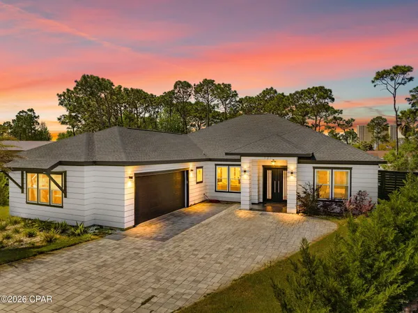 $979,500 | 121 Rusty Gans Drive, Panama City, FL 32408