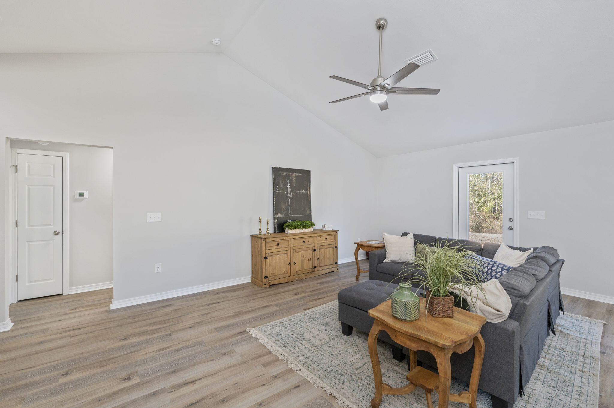 5362 Cox Lane Crestview, FL 32539 - Photo 11 of 29 a living room with furniture