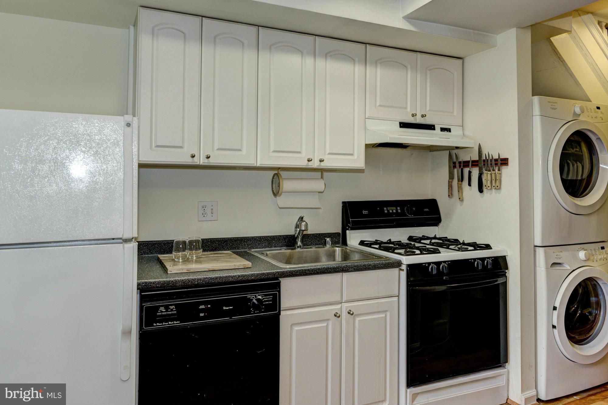 16 10th Street Northeast Washington, DC 20002 - Photo 22 of 30 Kitchen #2
