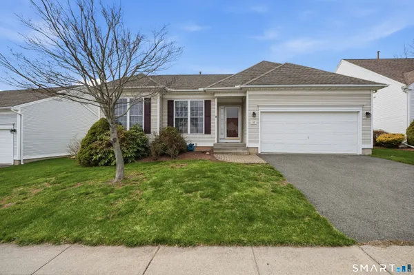 $375,000 | 17 Heather Lane, Unit 17, Suffield, CT 06078