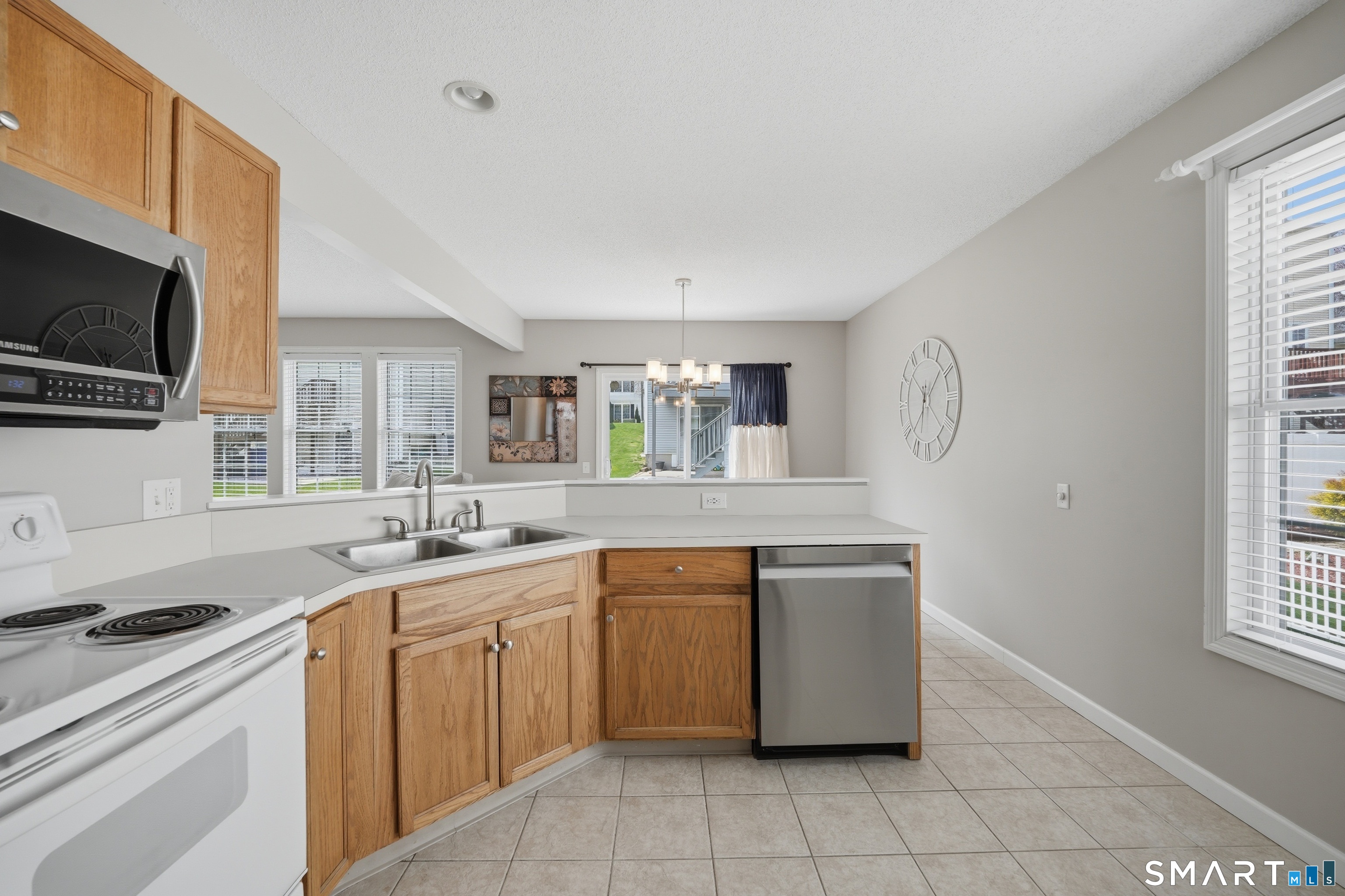 17 Heather Lane, Unit 17 Suffield, CT 06078 - Photo 20 of 29