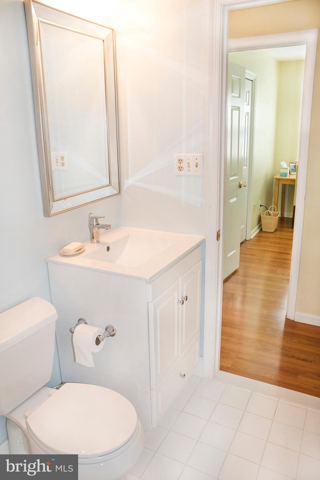 6677 Fairfax Road, Unit 87 Chevy Chase, MD 20815 - Photo 18 of 31 Gallery Image 18