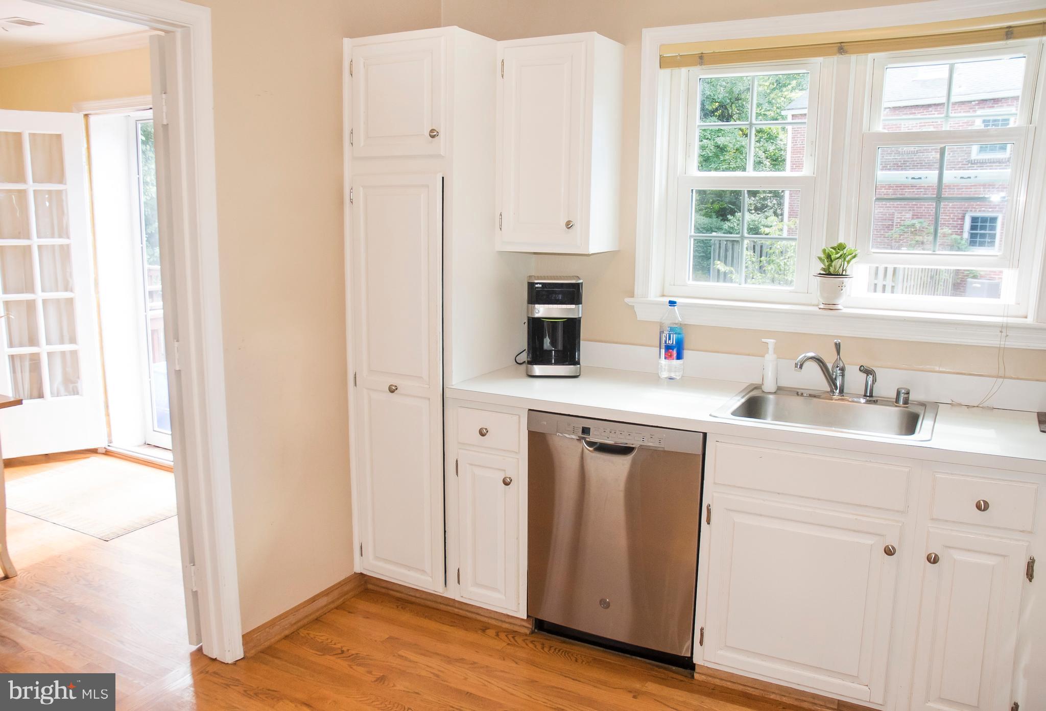 6677 Fairfax Road, Unit 87 Chevy Chase, MD 20815 - Photo 6 of 31 Gallery Image 6