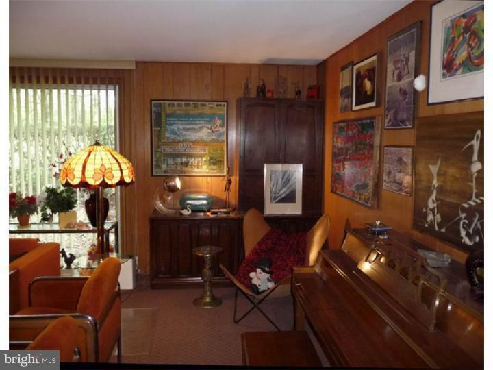 404 Creek Road Moorestown, NJ 08057 - Photo 12 of 21 Family Room