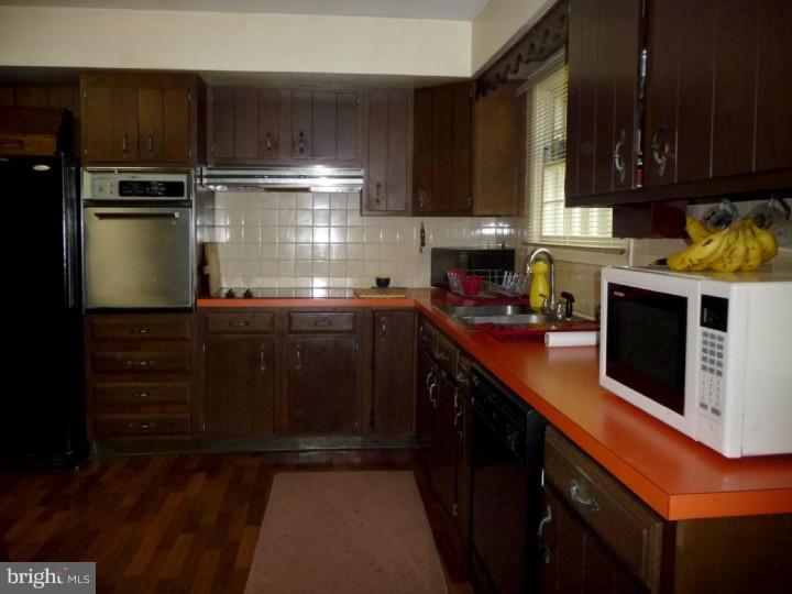 404 Creek Road Moorestown, NJ 08057 - Photo 3 of 21 Kitchen