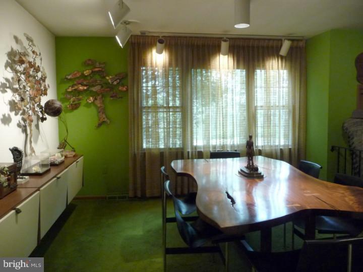 404 Creek Road Moorestown, NJ 08057 - Photo 6 of 21 Dining Room