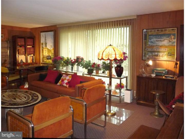 404 Creek Road Moorestown, NJ 08057 - Photo 10 of 21 Family Room