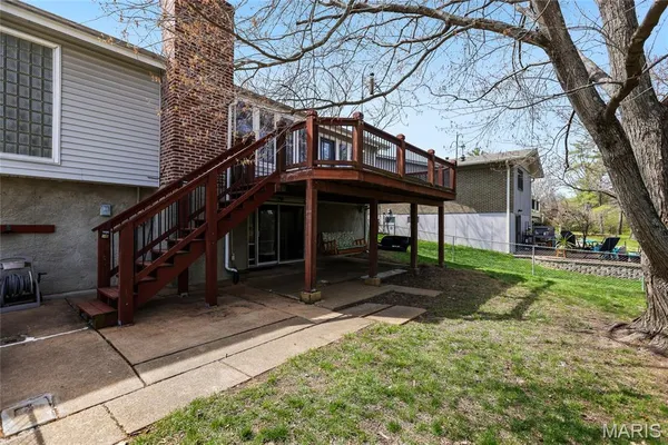 $445,000 | 1041 Terracewood Circle, Ballwin, MO 63011