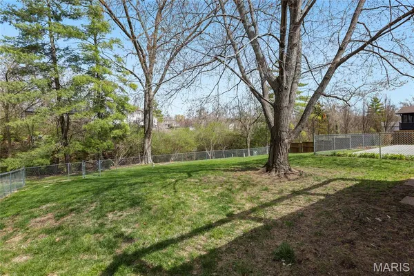 $445,000 | 1041 Terracewood Circle, Ballwin, MO 63011