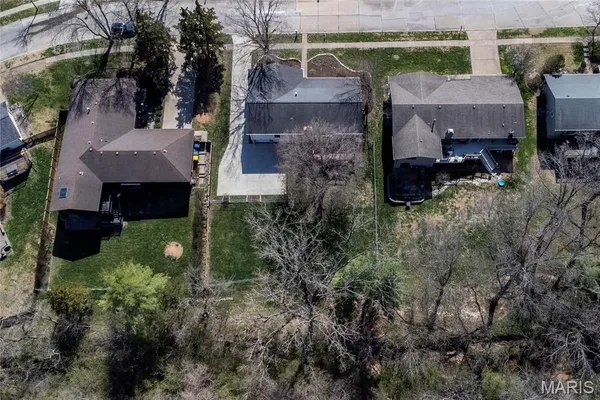 $445,000 | 1041 Terracewood Circle, Ballwin, MO 63011