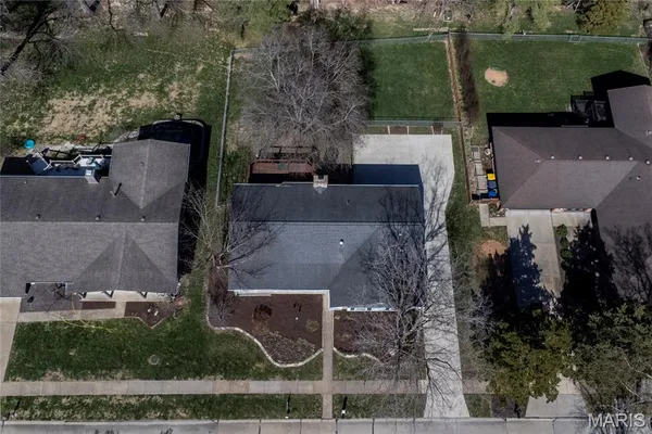 $445,000 | 1041 Terracewood Circle, Ballwin, MO 63011