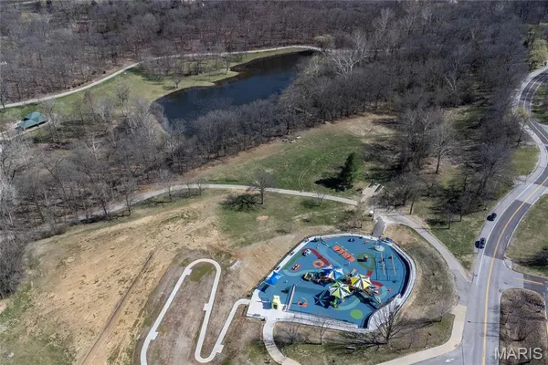 $445,000 | 1041 Terracewood Circle, Ballwin, MO 63011