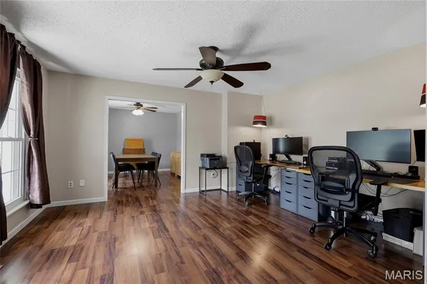 $445,000 | 1041 Terracewood Circle, Ballwin, MO 63011