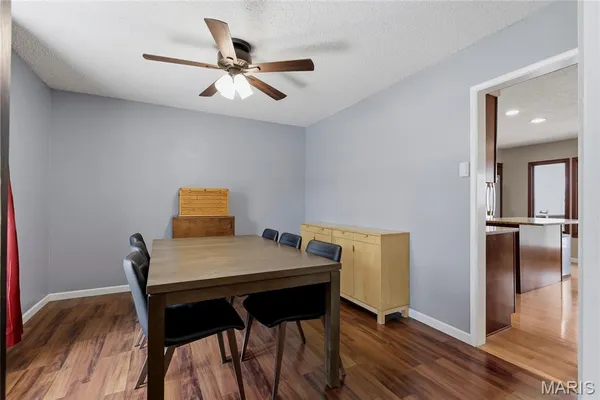 $445,000 | 1041 Terracewood Circle, Ballwin, MO 63011