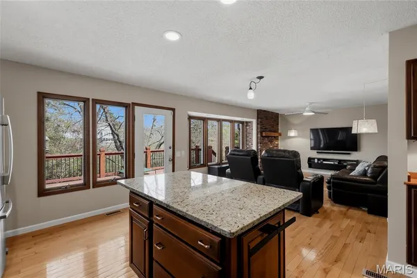 $445,000 | 1041 Terracewood Circle, Ballwin, MO 63011